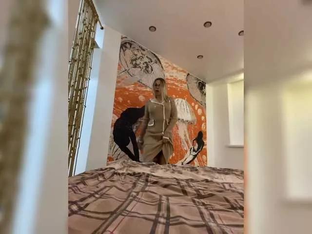 Lisa1225 on BongaCams