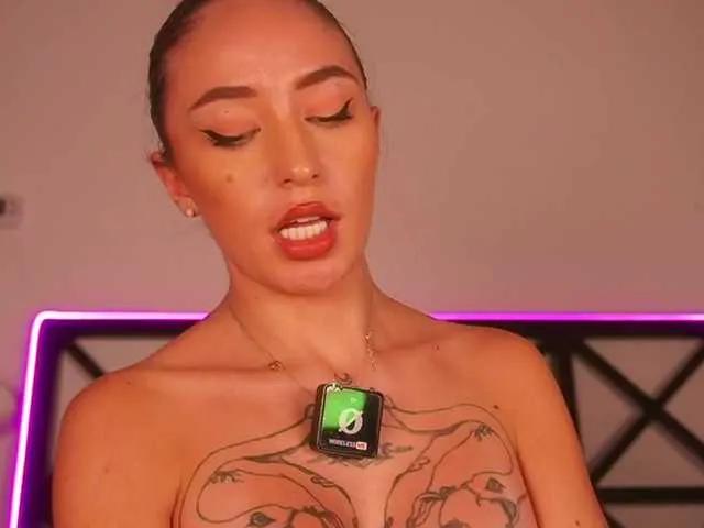 LunaMystyque on BongaCams