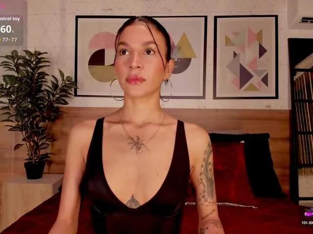 LunaRuso on BongaCams