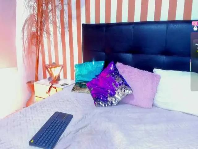 Freechat LunaToledo on BongaCams