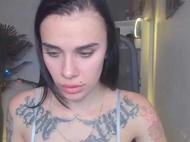 MaidenCrystal on BongaCams