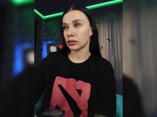 MaidenCrystal on BongaCams