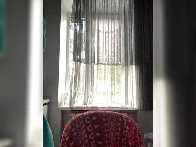 MaidenCrystal on BongaCams