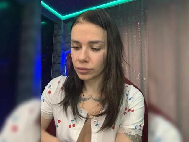 MaidenCrystal on BongaCams