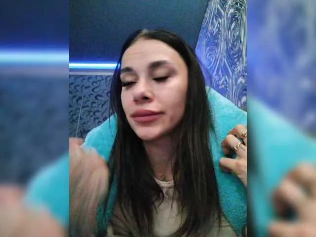 MaidenCrystal on BongaCams