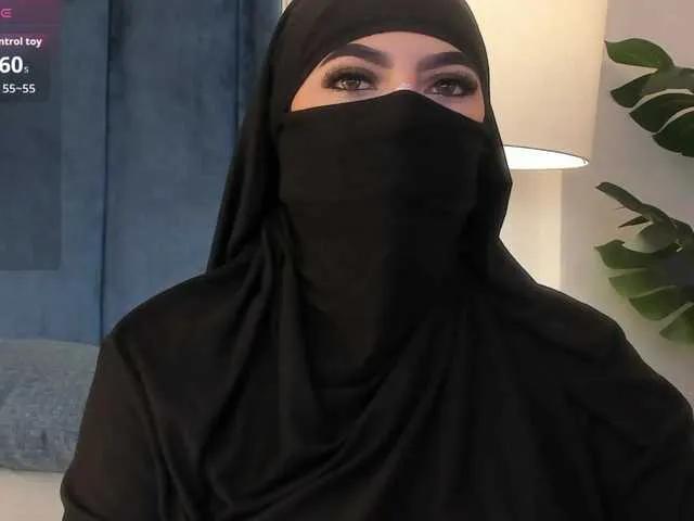 Offline malih- on BongaCams