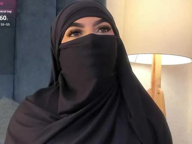 Offline malih- on BongaCams