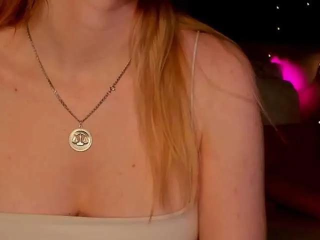 Offline Mariel-Brown on BongaCams