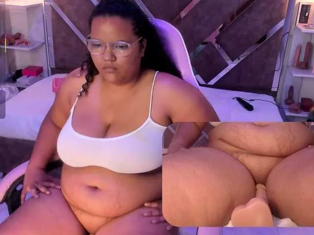 MhiaRey on BongaCams