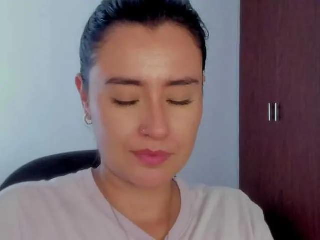 milagrey1 on BongaCams