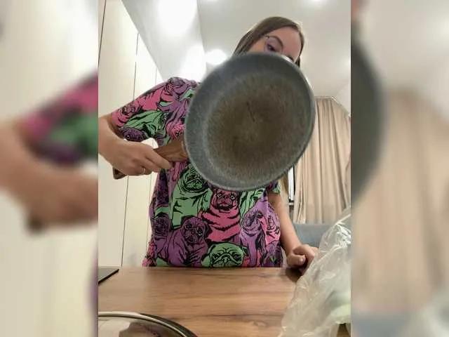 Milkaff- on BongaCams