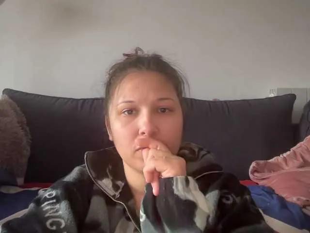 Minettesexy24 on BongaCams