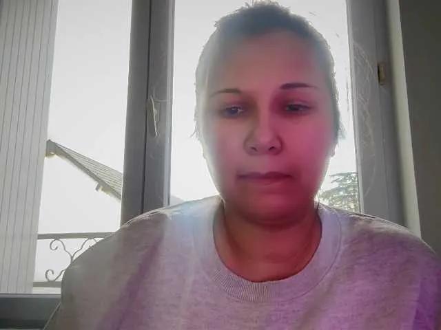 Minettesexy24 on BongaCams