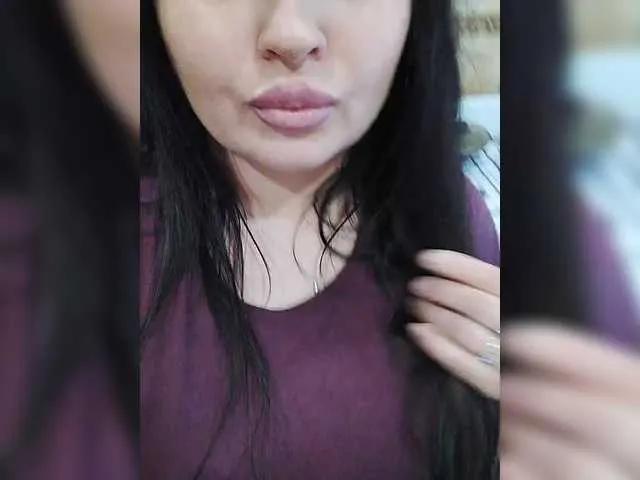 Monica- on BongaCams