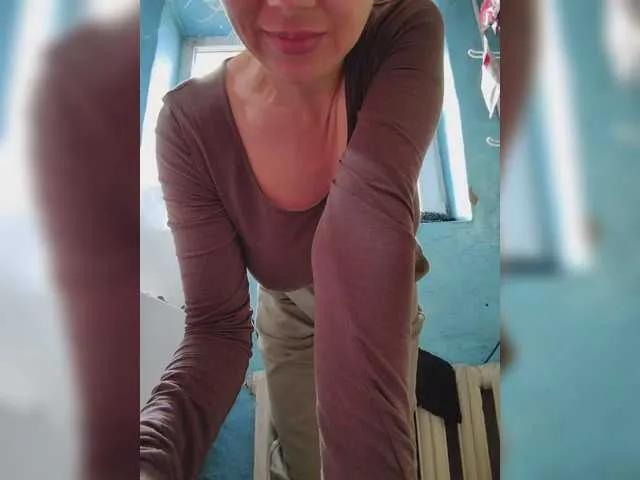 MyLittlegi on BongaCams