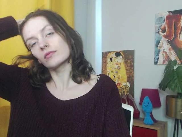 NadineGold on BongaCams