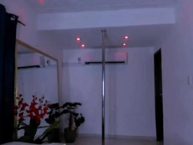 nahomy-ryans on BongaCams