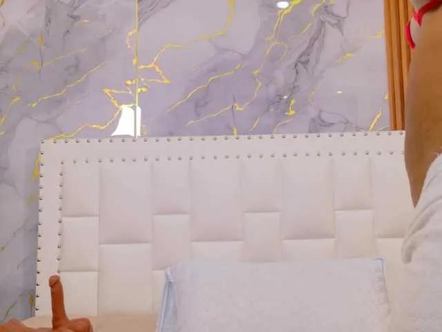 Freechat naughtyebonyy on BongaCams