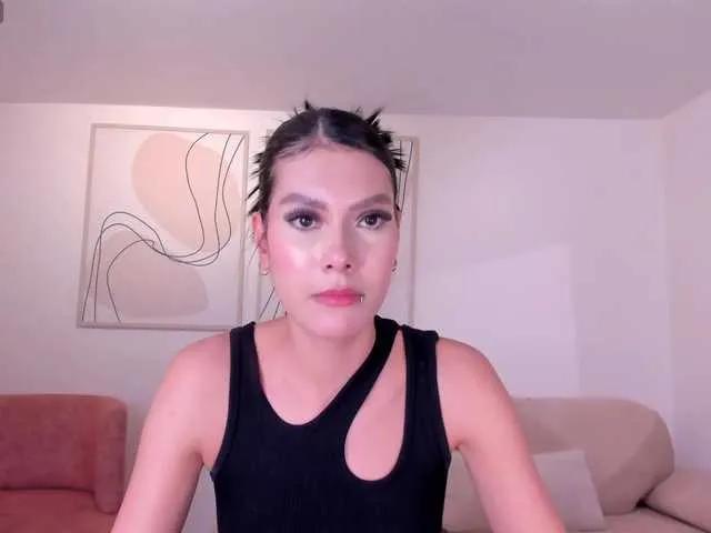 NiaSalvatore on BongaCams