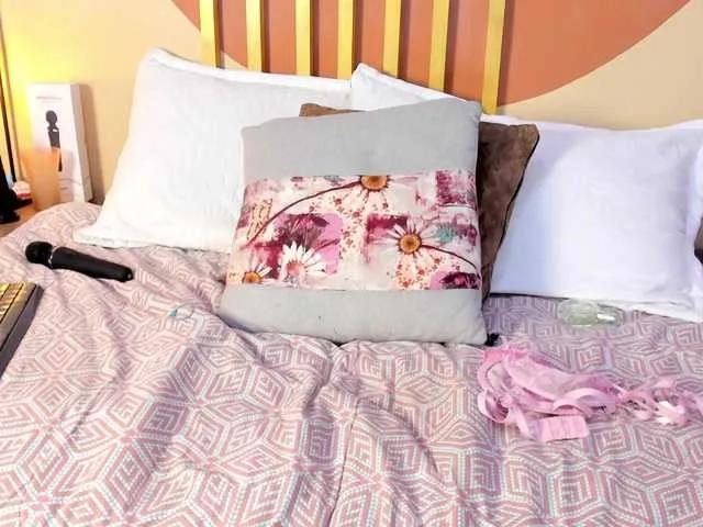 Nicole-Angels on BongaCams