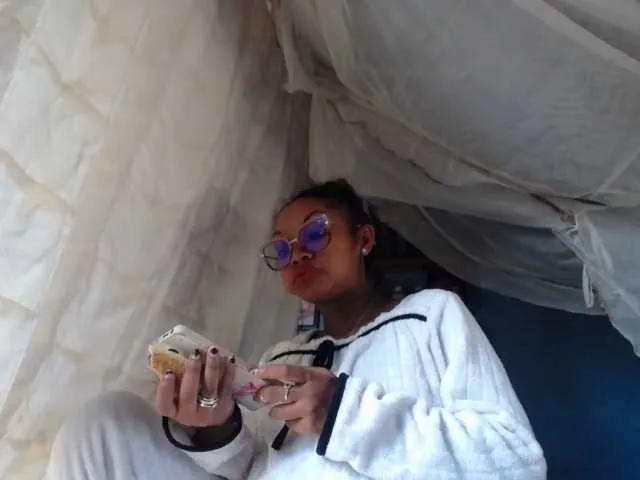 pretty-ass on BongaCams