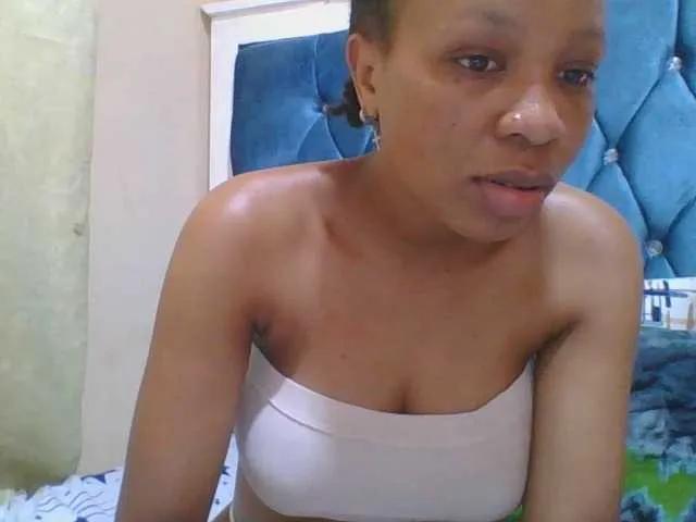 Prettyebony4 on BongaCams
