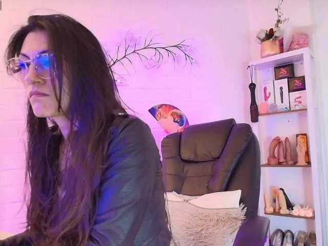 Rapunzell-- on BongaCams