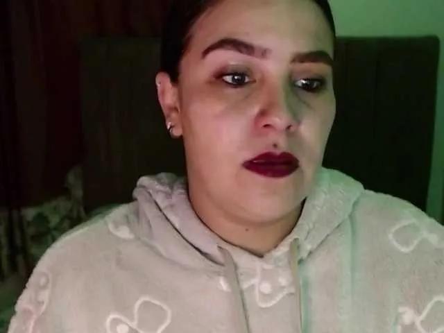 Offline salmalopez on BongaCams