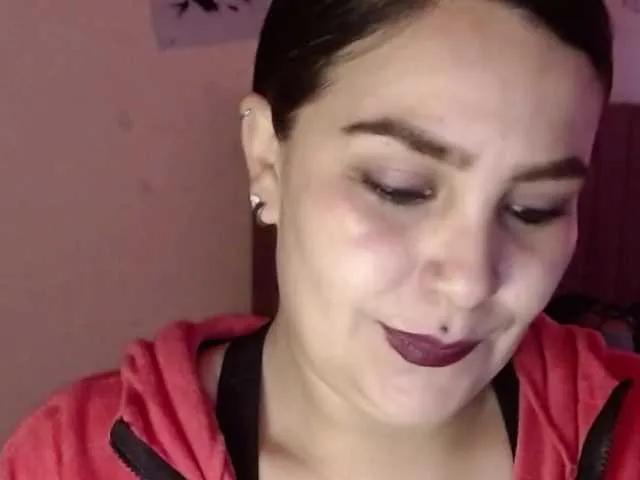 Offline salmalopez on BongaCams