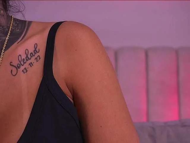 Offline sexy-danna on BongaCams