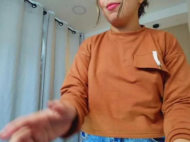 Sharlotte-Milk on BongaCams