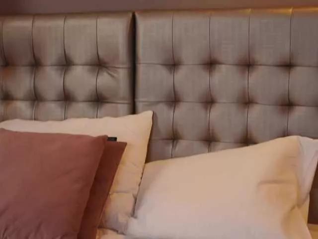 SharonStarr on BongaCams