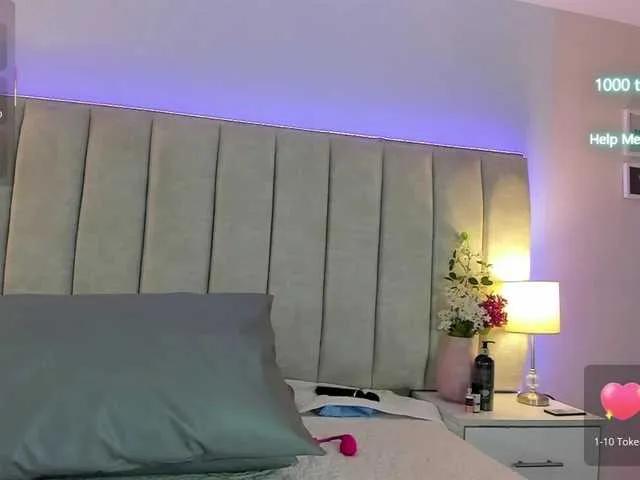 Offline ShaylaDavis on BongaCams