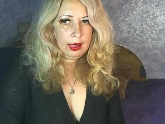 SoftGella on BongaCams