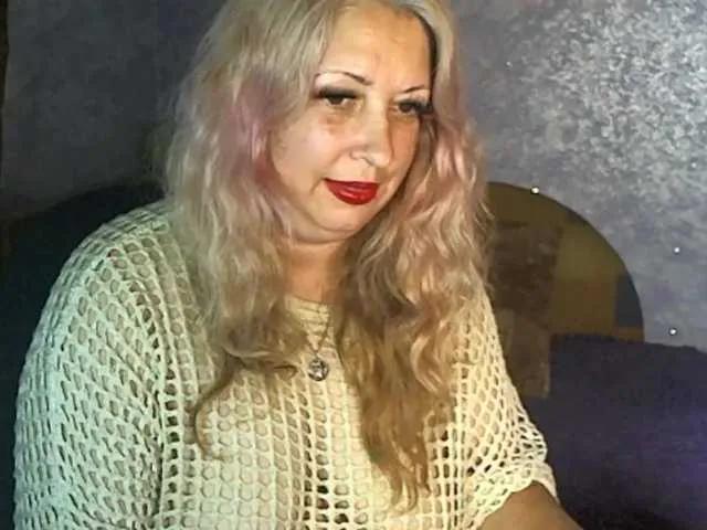 SoftGella on BongaCams