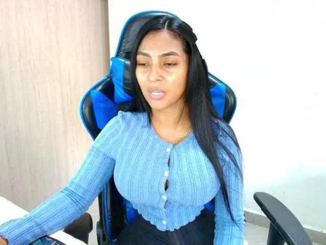 Sophiiaaxx on BongaCams