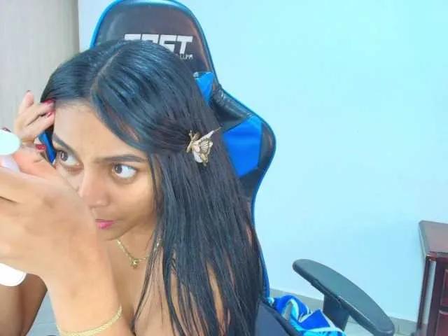 Sophiiaaxx on BongaCams