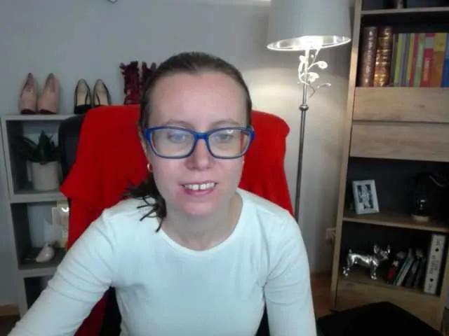 sparkleLizzy on BongaCams