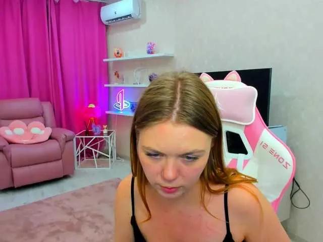 Strawberrye on BongaCams