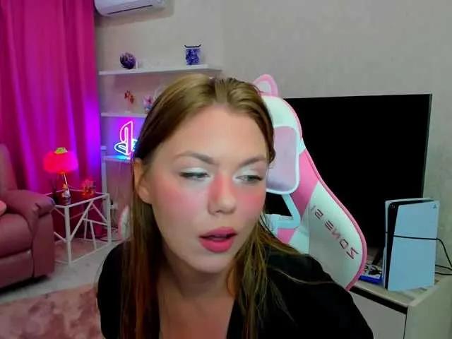 Strawberrye on BongaCams