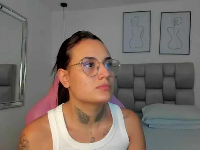 Offline Susan-sweet on BongaCams