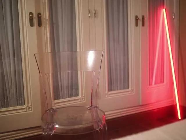 Offline suzysuz on BongaCams