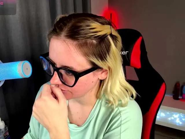 Freechat sweetshyann111 on BongaCams