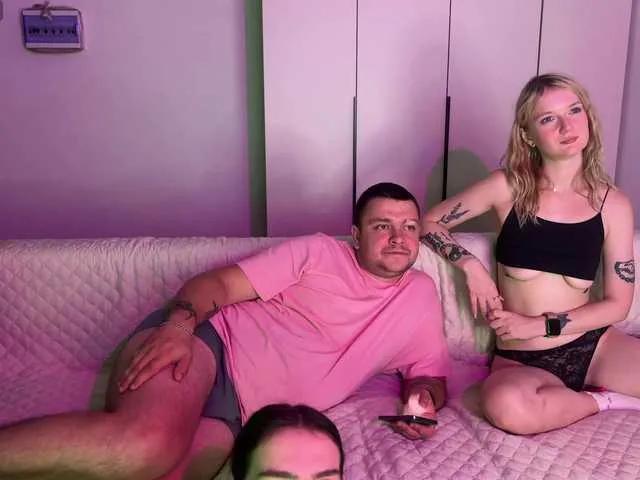 Offline Sweety-couple on BongaCams