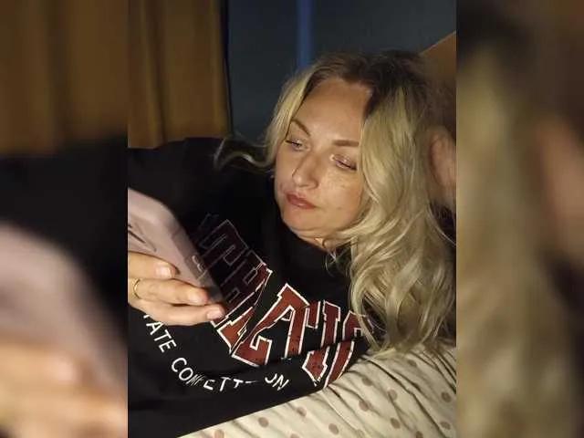 Tanysha-1 on BongaCams