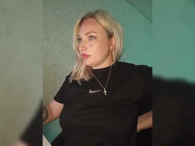 Tanysha-1 on BongaCams