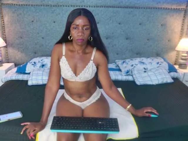 TinnaTaylor on BongaCams