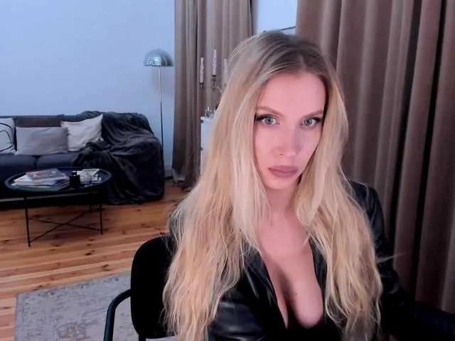 Offline ToxicBlonde on BongaCams