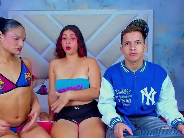 Offline TrioPecadoVIP on BongaCams