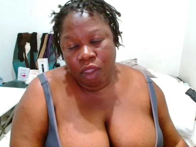 TRUEBELLA on BongaCams